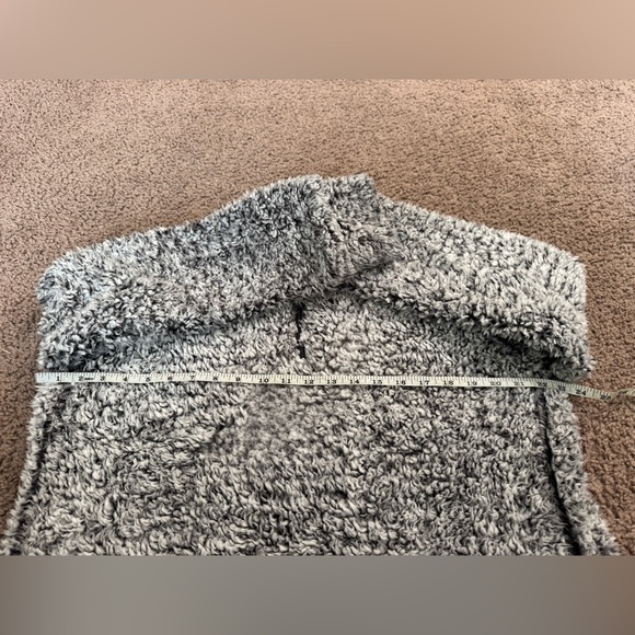 Weatherproof Vintage Women's Zipped Sherpa Pullover. - Picture 3 of 7